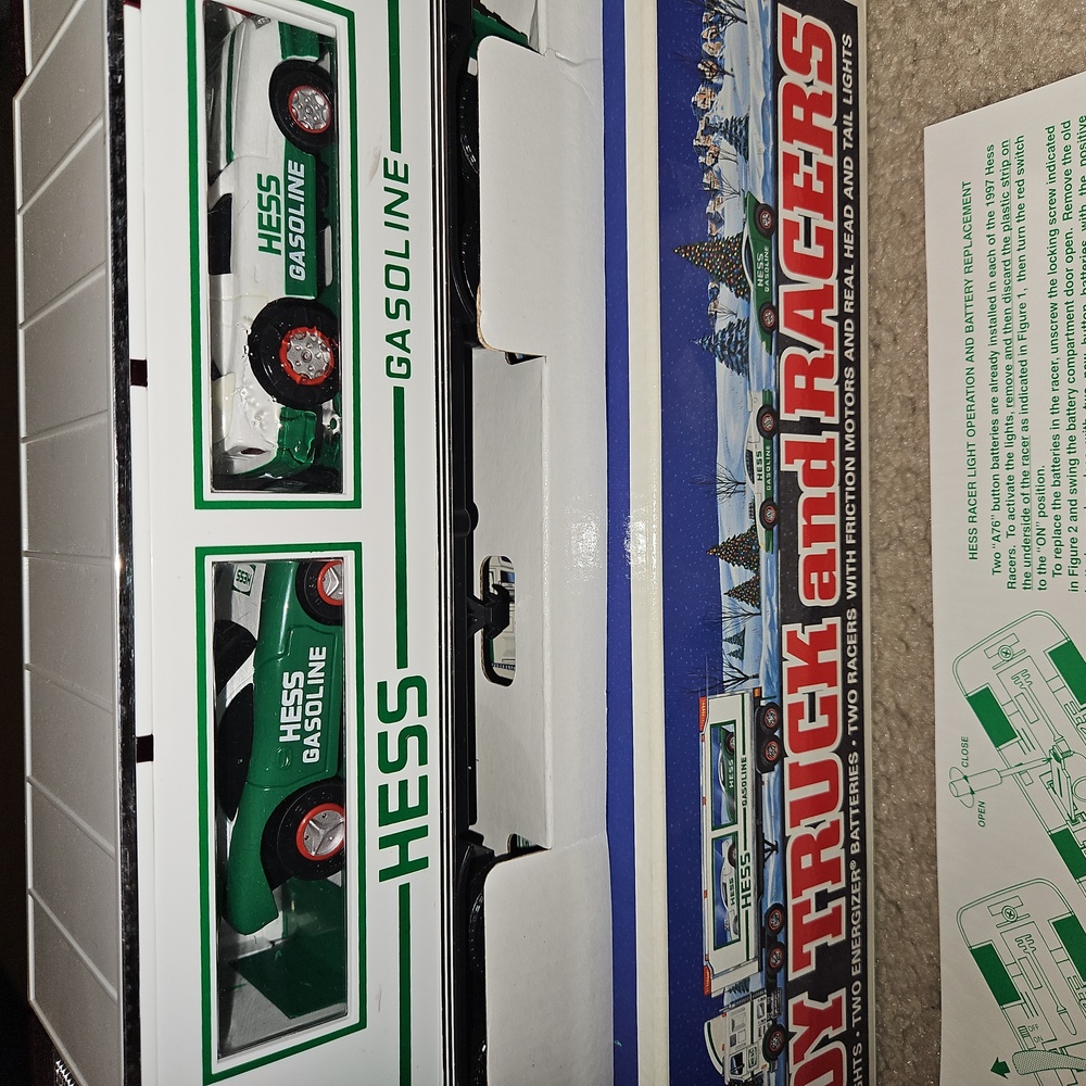 1997 Hess Toy Truck and Racers - Picture 5 of 5